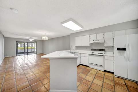 2215 Cypress Island Drive ##103, Pompano Beach FL - photo 14 of 38