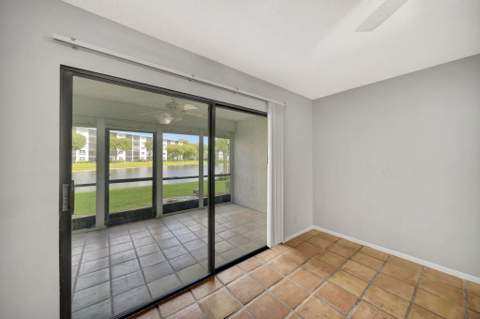 2215 Cypress Island Drive ##103, Pompano Beach FL - photo 12 of 38