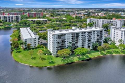 2215 Cypress Island Drive ##103, Pompano Beach FL - photo 8 of 38