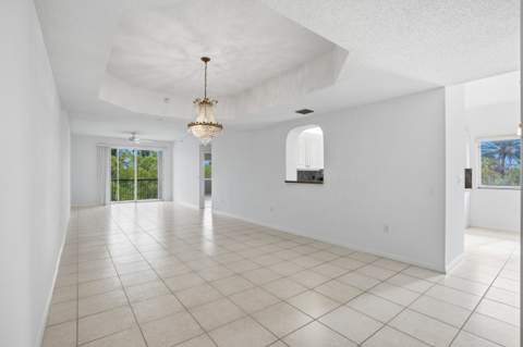 7647 Southampton Terrace #318, Tamarac FL - photo 8 of 65