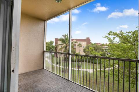 7647 Southampton Terrace #318, Tamarac FL - photo 14 of 65