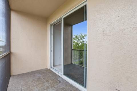 7647 Southampton Terrace #318, Tamarac FL - photo 17 of 65