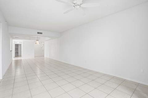 7647 Southampton Terrace #318, Tamarac FL - photo 19 of 65