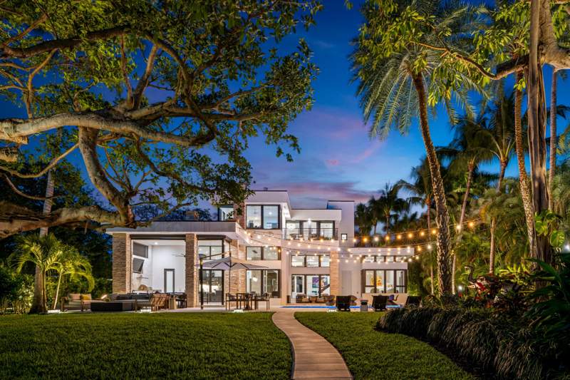 5 bedroom Single Family Residence at 1080 Lake Drive, Colnon Sub, Delray Beach — photo 3