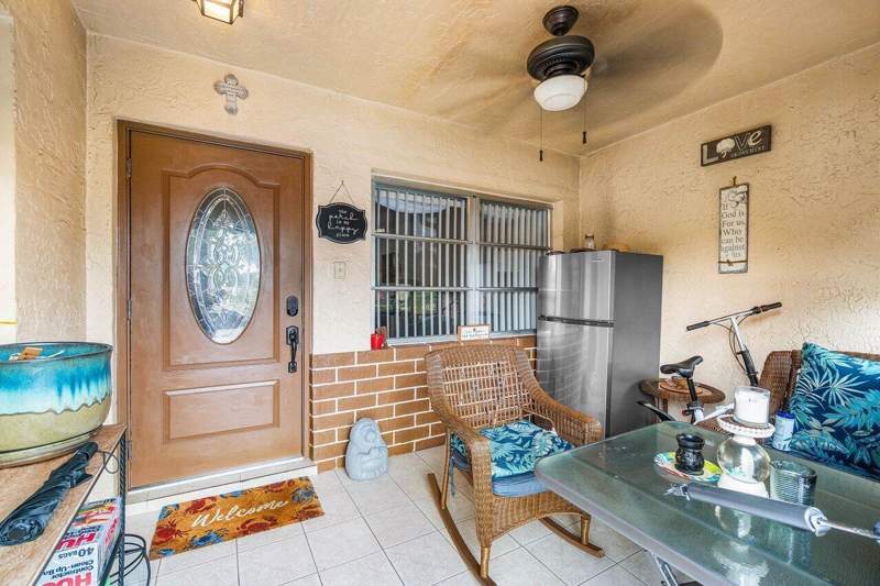 2 bedroom Villa at 5814 Doris Court, Delray Villas 3, Delray Beach — photo 4