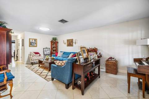 5814 Doris Court, Delray Beach FL - photo 8 of 22