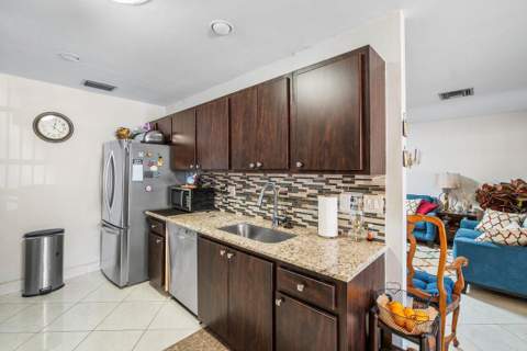 5814 Doris Court, Delray Beach FL - photo 13 of 22
