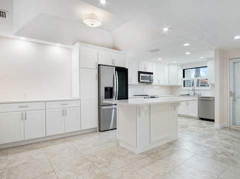6081 SE Landing Way #6, Stuart FL - photo 12 of 37