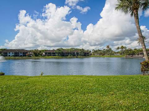 6081 SE Landing Way #6, Stuart FL - photo 16 of 37