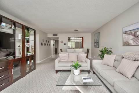 7286 Huntington Lane #408, Delray Beach FL - photo 10 of 22