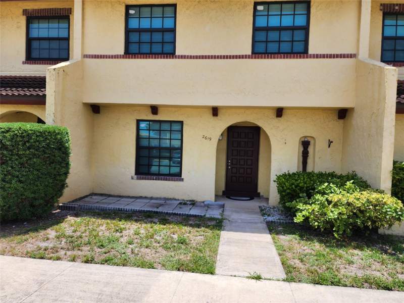 3 bedroom Townhouse at 2619 NW 47th Lane, Colonies Two Condo, Lauderdale Lakes — photo 2