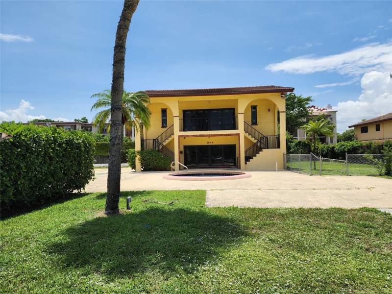 3 bedroom Townhouse at 2619 NW 47th Lane, Colonies Two Condo, Lauderdale Lakes — photo 3