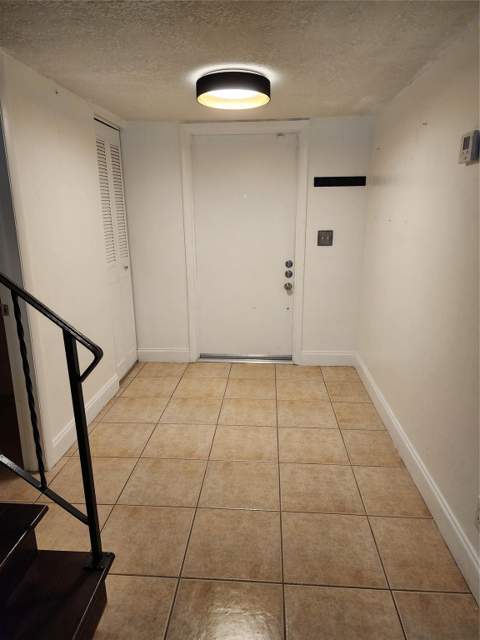 2619 NW 47th Lane, Lauderdale Lakes FL - photo 6 of 33