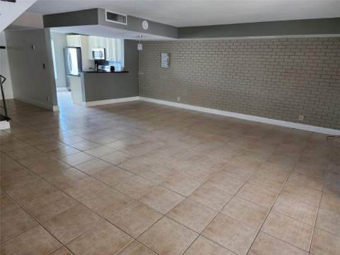 2619 NW 47th Lane, Lauderdale Lakes FL - photo 11 of 33