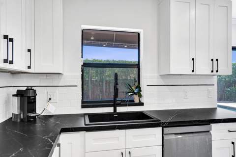10650 Paris Street, Cooper City FL - photo 19 of 66