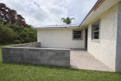 5512 Buchanan Drive, Fort Pierce FL - photo 17 of 18