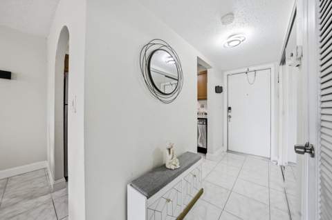 2900 Sunrise Lakes Drive #201, Sunrise FL - photo 6 of 22