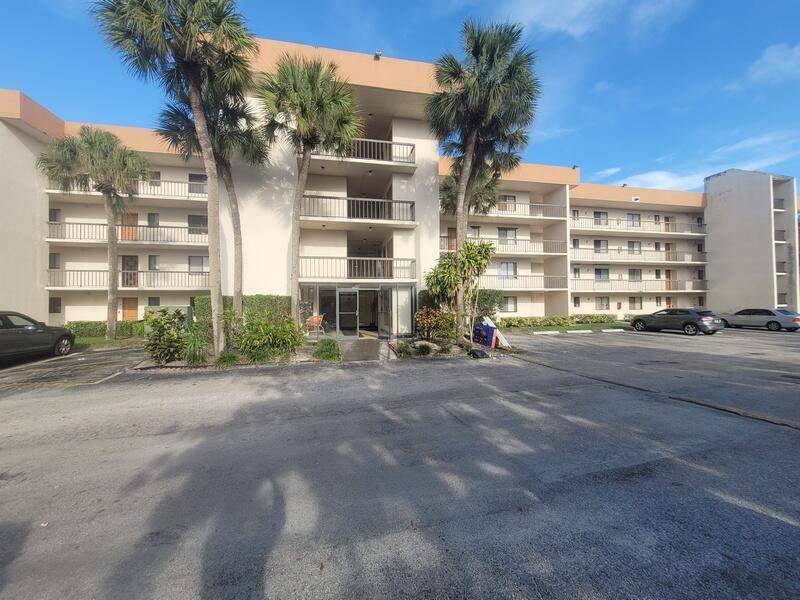 2 bedroom Condominium at 5917 Via Vermilya #206, Olympus Village Condo, Lake Worth — photo 3