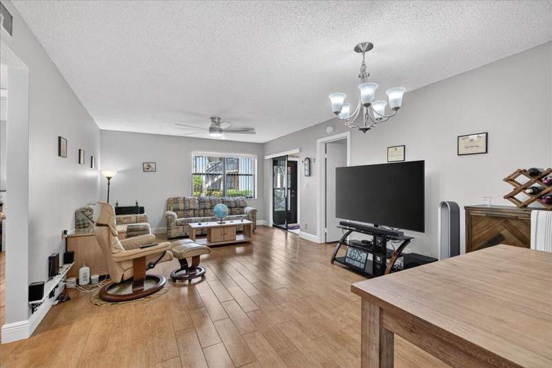 2 bedroom Condominium at 7633 Tahiti Lane #101, Lucerne Pointe One,Two,Three Four,Seven,Eight,Nine, Lake Worth — photo 3