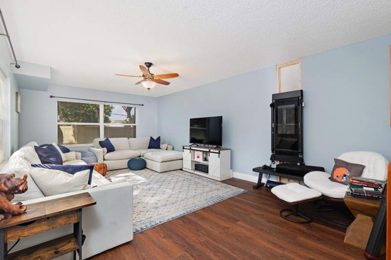 2 bedroom Townhouse at 8142 Bridgewater Court #42c, Wellesley At Lake Clarke Shores, Lake Clarke Shores — photo 4