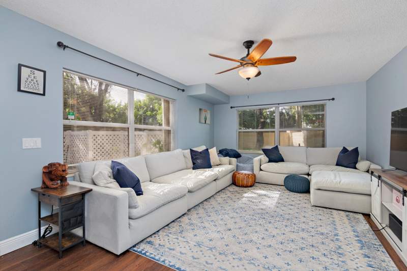 2 bedroom Townhouse at 8142 Bridgewater Court #42c, Wellesley At Lake Clarke Shores, Lake Clarke Shores — photo 5