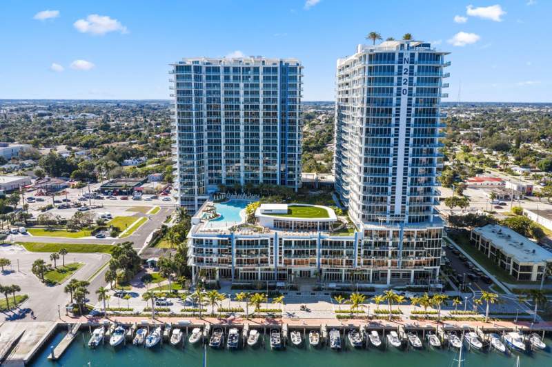 2 bedroom Condominium at 220 Lake Shore Drive #1121, Nautilus 220, Lake Park — photo 3