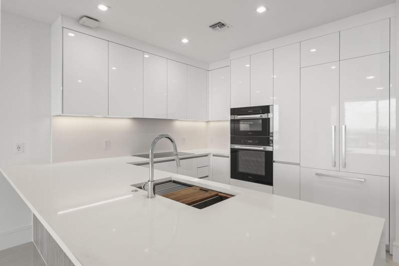 2 bedroom Condominium at 220 Lake Shore Drive #1121, Nautilus 220, Lake Park — photo 5