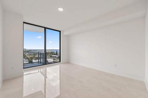 220 Lake Shore Drive #1121, Lake Park FL - photo 17 of 65