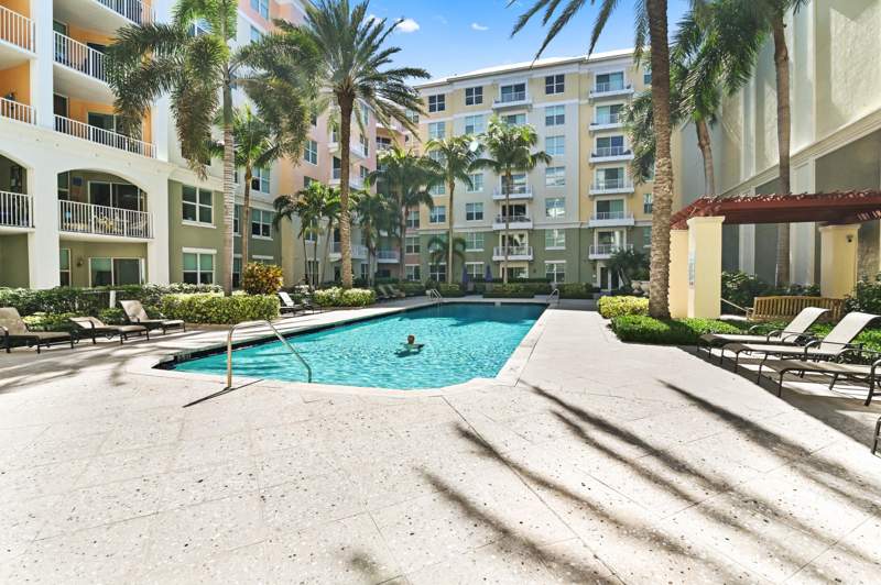 1 bedroom Condominium at 804 E Windward Way ##122, Moorings At Lantana, Lantana — photo 3
