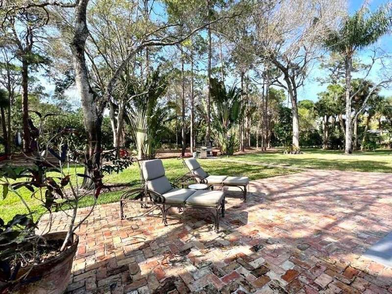 5 bedroom Single Family Residence at 14256 Greentree Trail, Paddock Park 1 Of Wellington, Wellington — photo 5