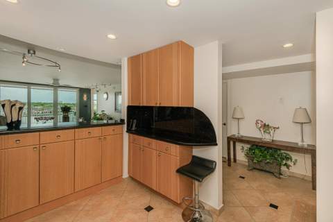 511 Bayshore Drive #707, Fort Lauderdale FL - photo 8 of 31