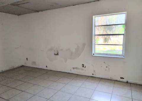 521 N 22nd Street, Fort Pierce FL - photo 10 of 13