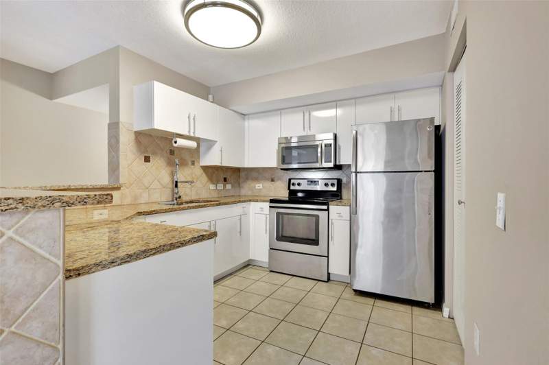 3 bedroom Condominium at 310 Villa Circle #310, Villa Del Sol Condo, Boynton Beach — photo 3
