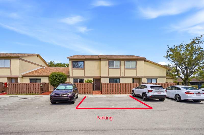 2 bedroom Townhouse at 10875 NW 29th Manor #8, Country Squire Townhomes, Sunrise — photo 4