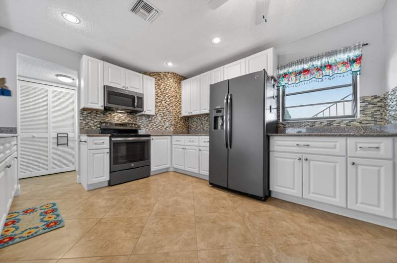 2 bedroom Condominium at 4083 SE Centerboard Lane #3-a, Mariner Cay Condo, Stuart — photo 5