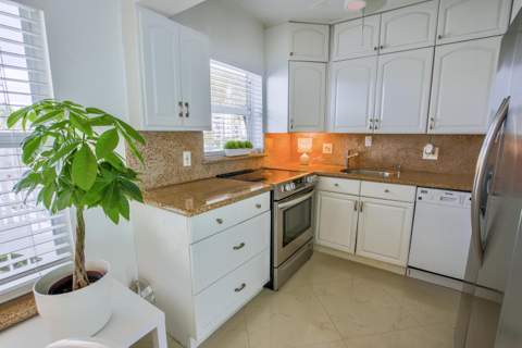 1043 Hillsboro Mile Hillsboro Mile #18c, Hillsboro Beach FL - photo 8 of 16