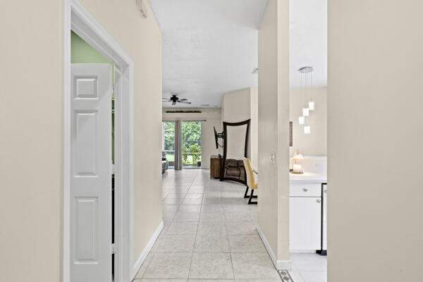 3 bedroom Single Family Residence at 808 SW Munjack Circle, Lake Charles Ph 3G, Port St. Lucie — photo 3