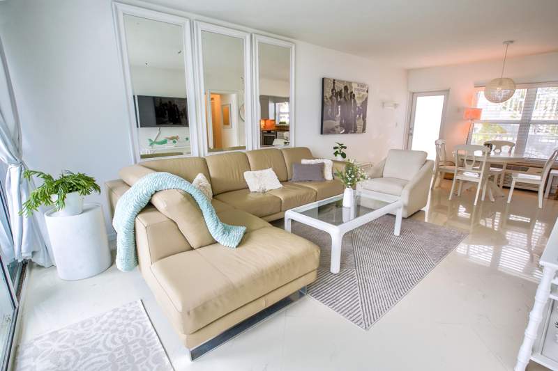 1 bedroom Condominium at 1043 Hillsboro Mile Hillsboro Mile #18c, Hillsboro Mile Ocean Apts Sec 2, Hillsboro Beach — photo 2