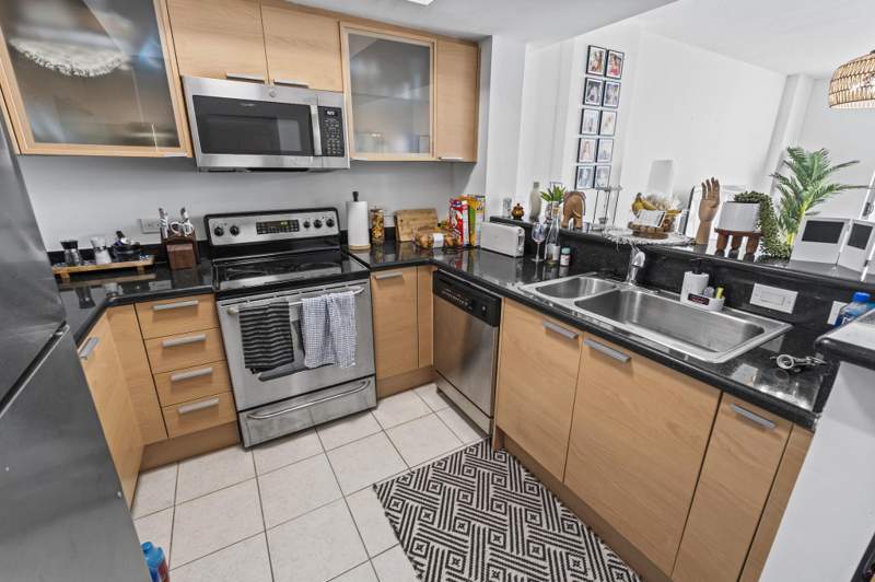 1 bedroom Condominium at 140 S Dixie Highway #533, Hollywood Station Res Condo, Hollywood — photo 5