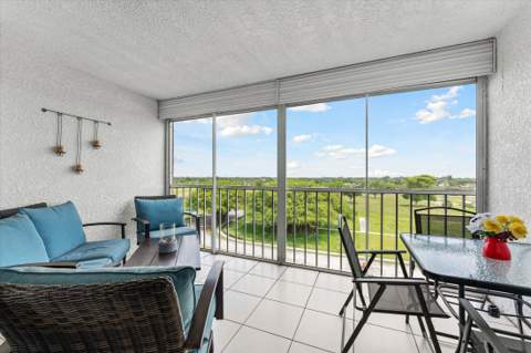 4570 NW 18th Avenue #704, Deerfield Beach FL - photo 12 of 34