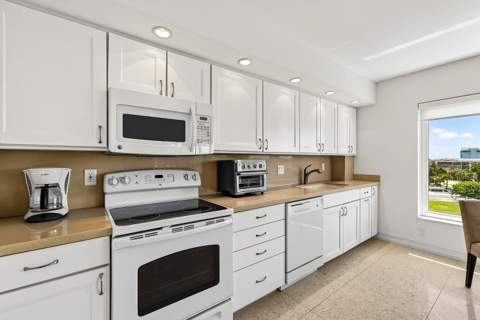 600 S Ocean Boulevard #504, Boca Raton FL - photo 12 of 32