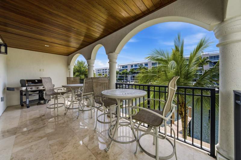 3 bedroom Townhouse at 69 Isle Of Venice Drive, Seaside Villas, Fort Lauderdale — photo 2