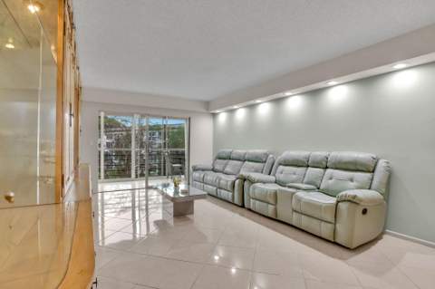 4701 Martinique Drive #K3, Coconut Creek FL - photo 17 of 42