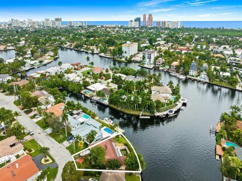 2212 NE 17th Place, Fort Lauderdale FL - photo 7 of 13