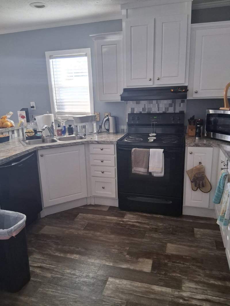 2 bedroom Manufactured Home at 356 Mockingbird Avenue, Sandhill Shores, Fort Pierce — photo 5