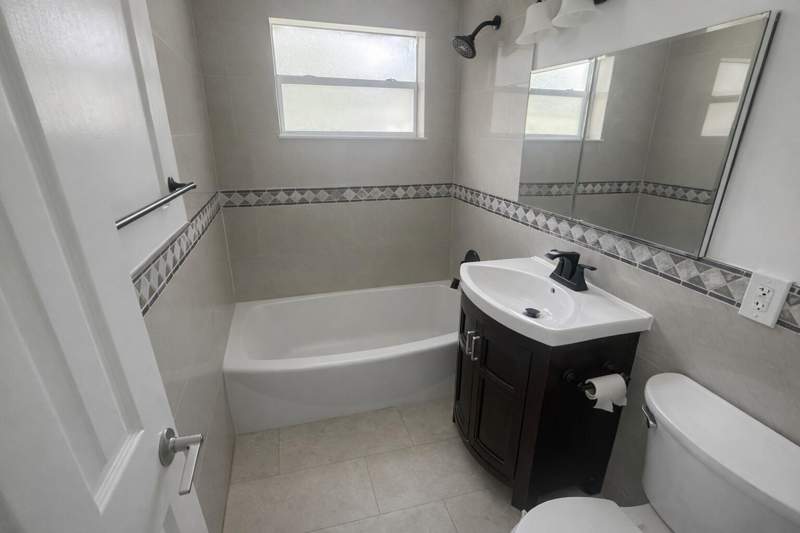 3 bedroom Single Family Residence at 2800 SW 9th Street, Melrose Park Estates, Fort Lauderdale — photo 4
