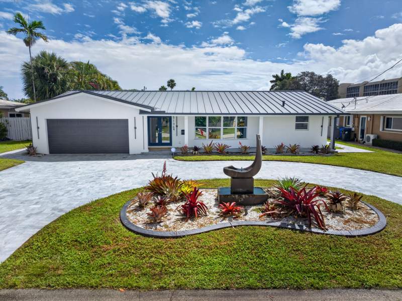 4 bedroom Single Family Residence at 5136 NE 26th Avenue, Golf Estates, Fort Lauderdale — photo 2