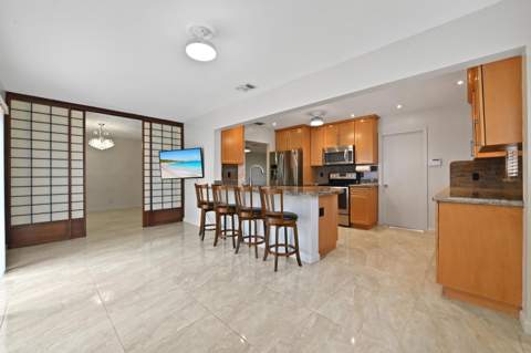 2012 SW 17th Avenue, Boynton Beach FL - photo 9 of 27
