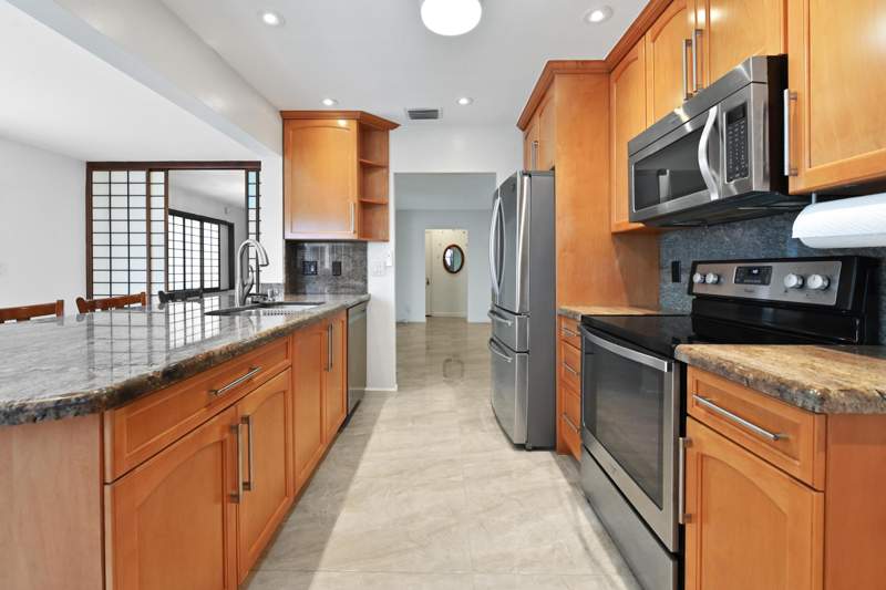 2 bedroom Single Family Residence at 2012 SW 17th Avenue, Boynton Leisureville, Boynton Beach — photo 5