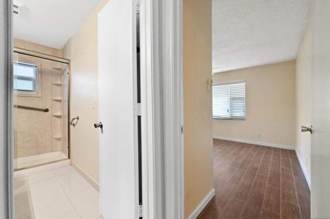 2012 SW 17th Avenue, Boynton Beach FL - photo 12 of 27